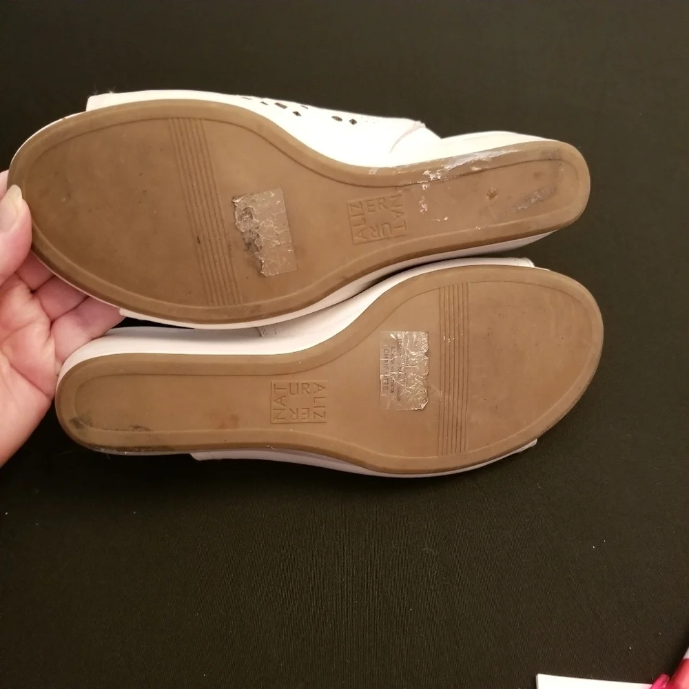 Naturalizer Womens CHARLOTTE Wedged Sandals Cut Out White Size 8N - Picture 3 of 7